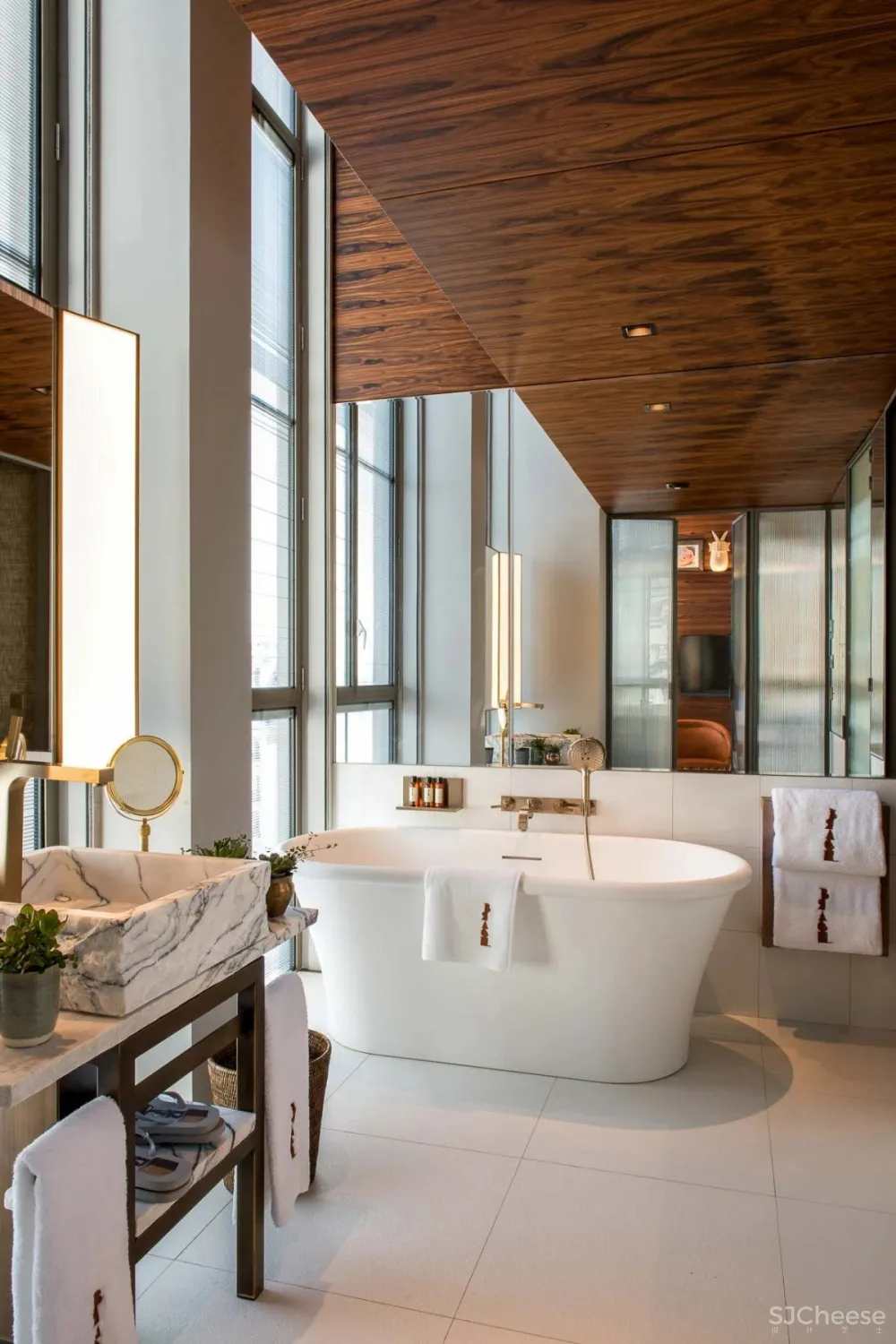 鬼才设计师Philippe Starck时尚营造-法国Brach 酒店!