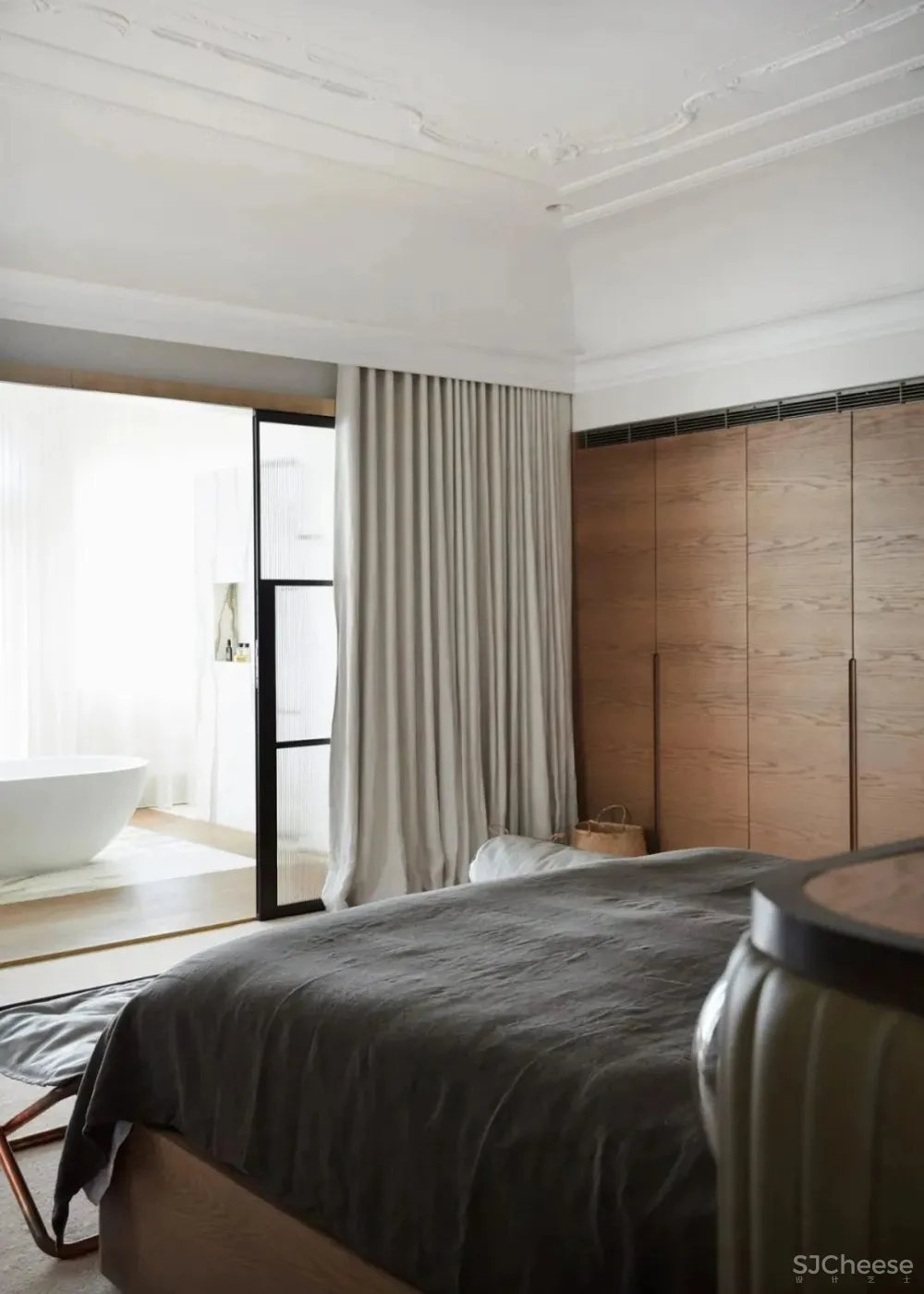 优雅“中性色”山顶别墅,低调却有品位!