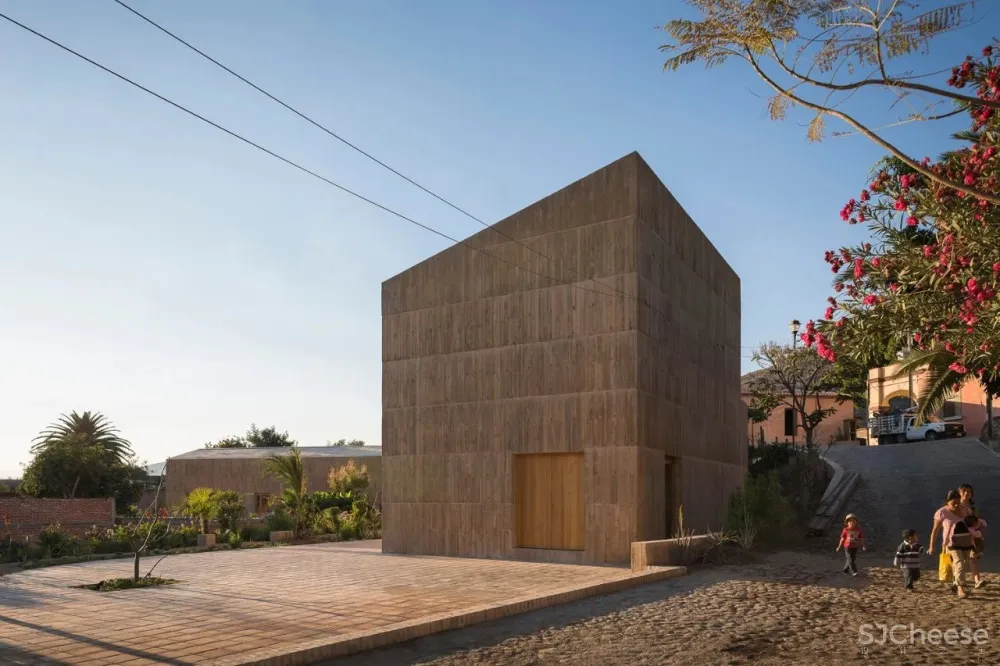 Productora丨超现实的狂野建筑幻想