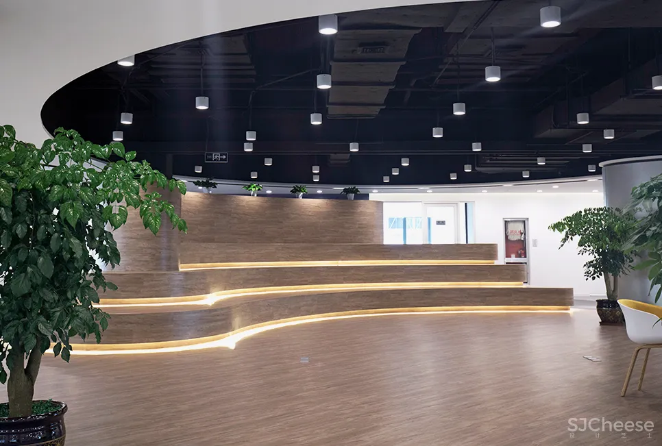 Kostal的办公格调,务实与高效的典范。