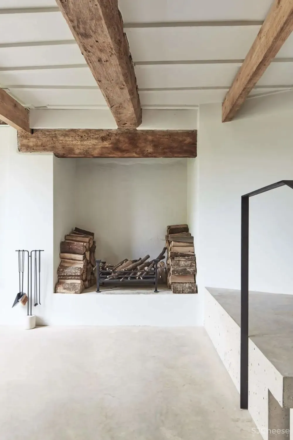 一个百年历史的磨坊，千年历史的遗址：这部电影捕捉了一个永恒的转变