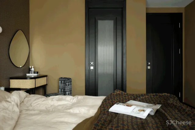 深圳小夫妻花半年时间等待家具漂洋过海，入住这个现代与古典之家