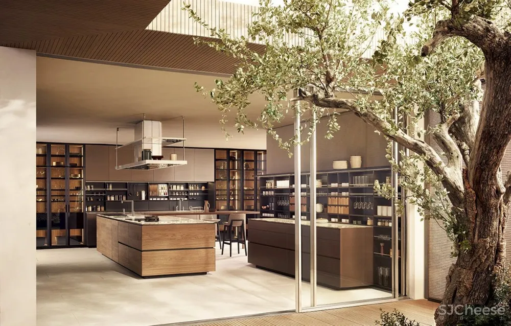 Poliform 在一所隐奢住宅内展开了大胆的试探