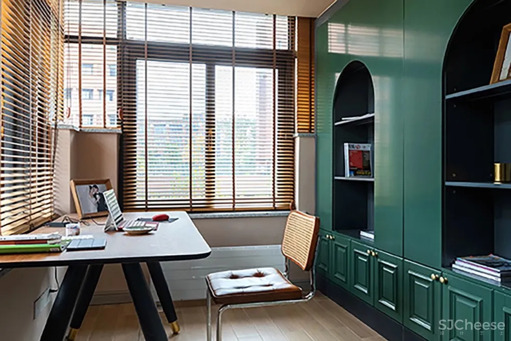 300m²红配绿的大胆设计,极尽“花俏”本事!网友直呼:美到不真实!