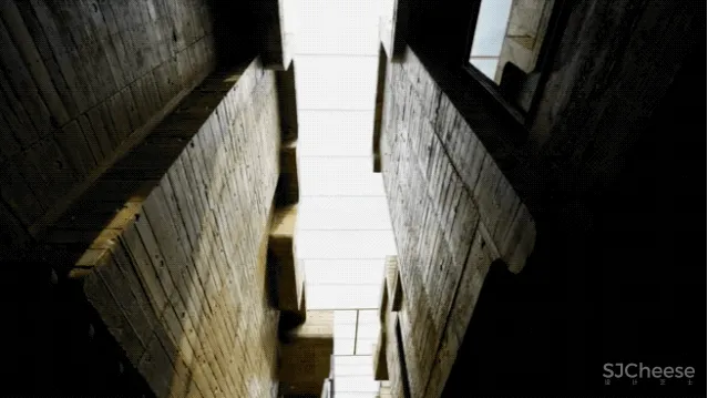 乡下大妈请日本人造房,修了6年,一扇窗都没有