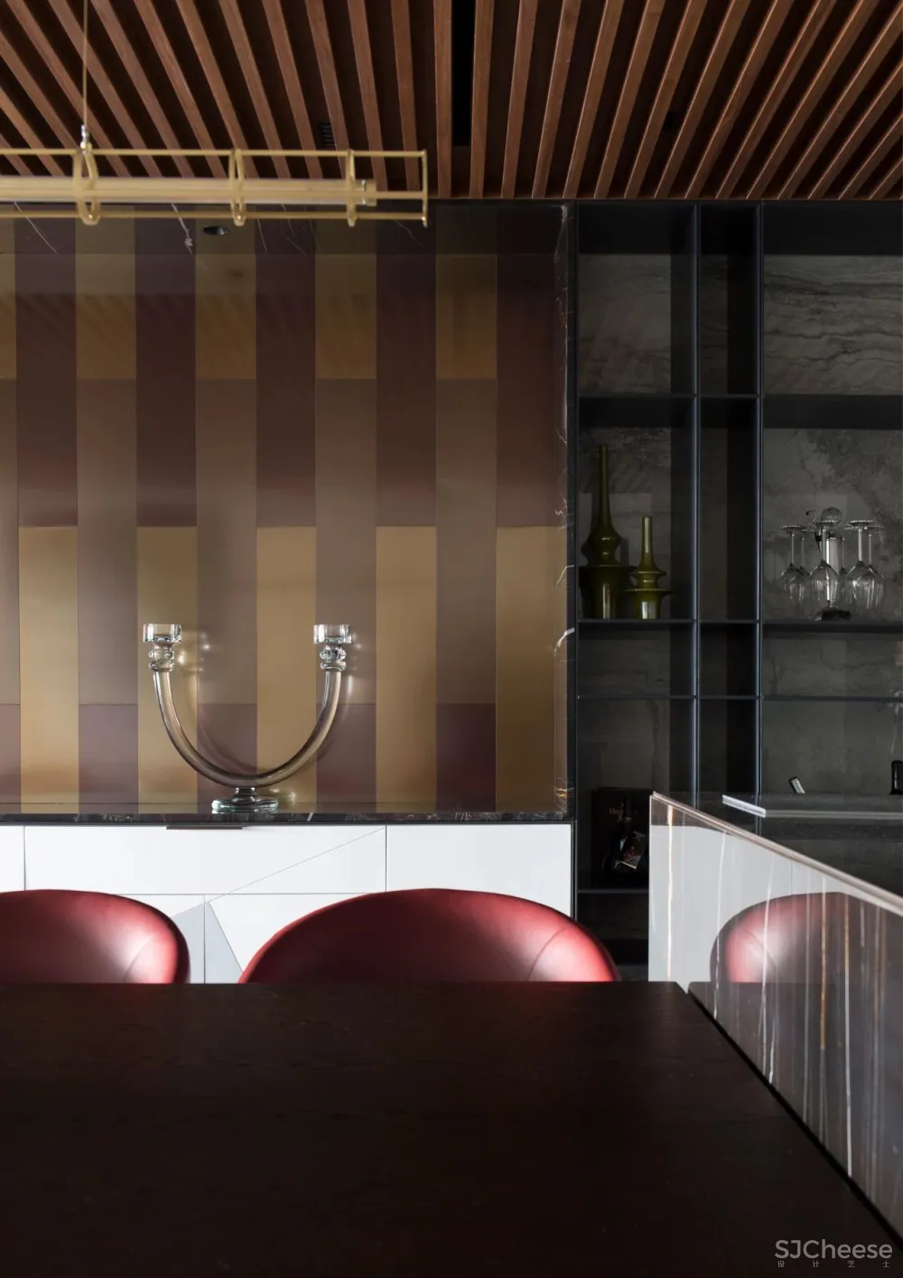 380㎡现代轻奢大宅,用线条勾勒空间的精髓!