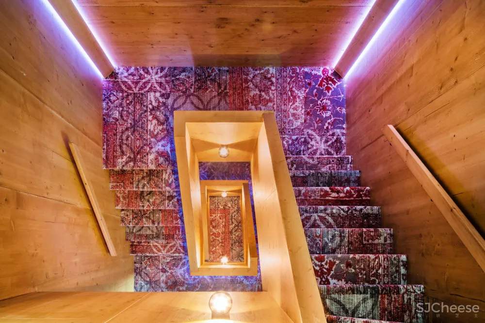 胶囊睡仓、空中客房...这家网红酒店彻底打破了旅馆的传统