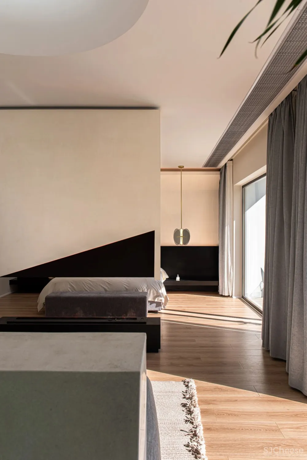 杉树林里的极美民宿