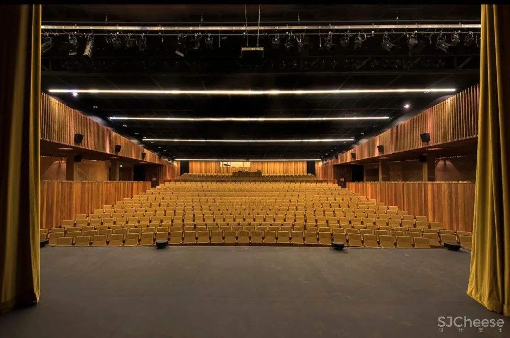 Productora丨超现实的狂野建筑幻想