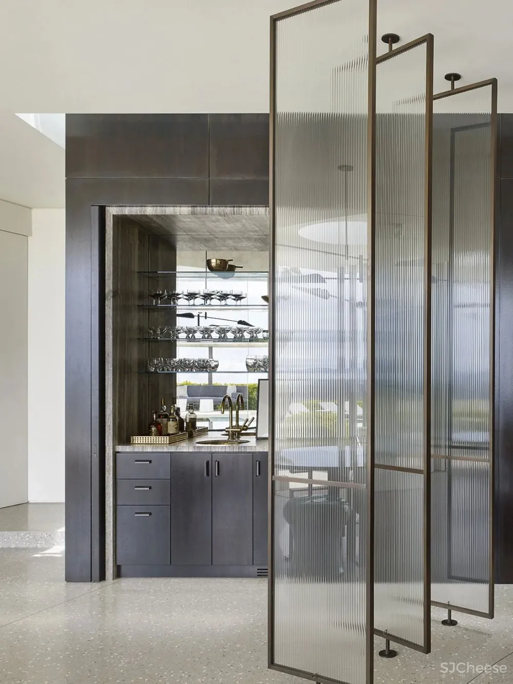 【搭-配】来自Beverly Hills Estate的开放性住宅 Jamie Bush