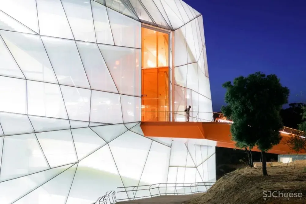 什么是透光“软玻璃”？