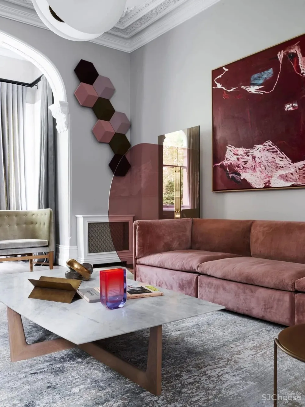 复古 轻奢,与浪漫主义撞个满怀。