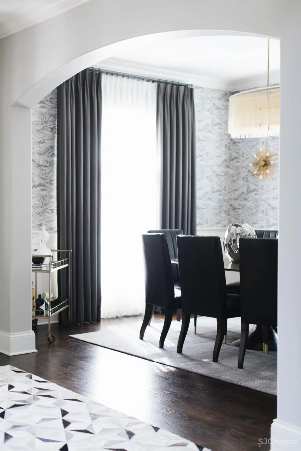 Donna Mondi 色彩视觉 与众不同