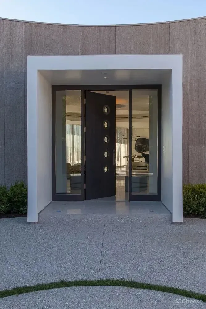 【搭-配】来自Beverly Hills Estate的开放性住宅 Jamie Bush