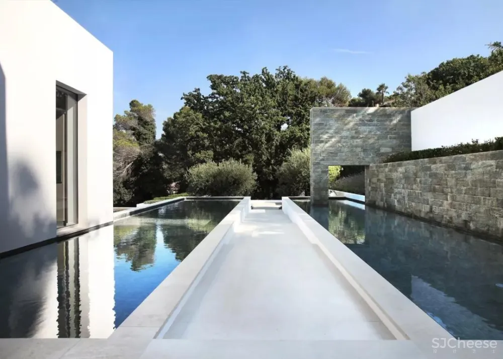 Caprini&Pellerin•海岛酒店将建筑几何完美融入自然环境!