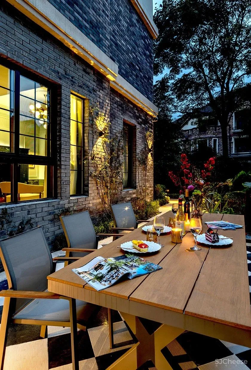 300m²红配绿的大胆设计,极尽“花俏”本事!网友直呼:美到不真实!