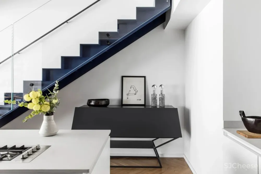 经典黑白 时尚跳色,玩出高级感