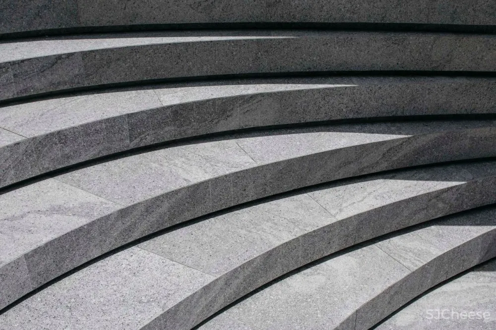 别墅还可以这样设计，从内到外的阶梯式曲线太美！