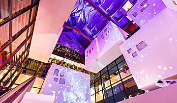 胶囊睡仓、空中客房…这家网红酒店彻底打破了旅馆的传统