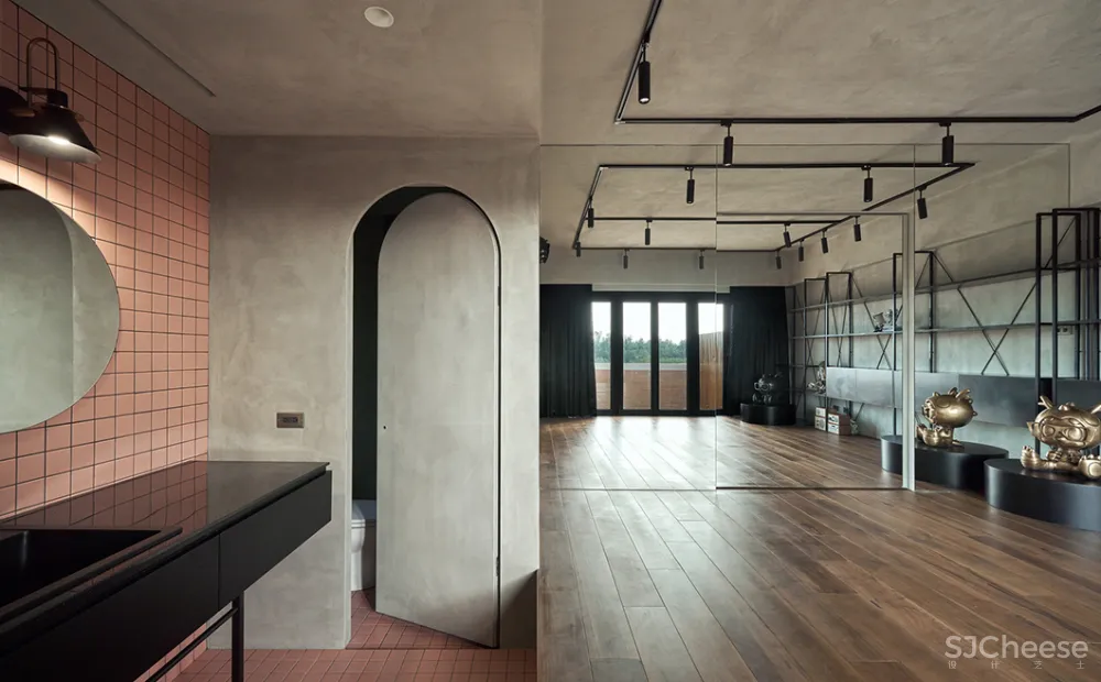 一个人，三只猫，144㎡ 糖果色度假屋