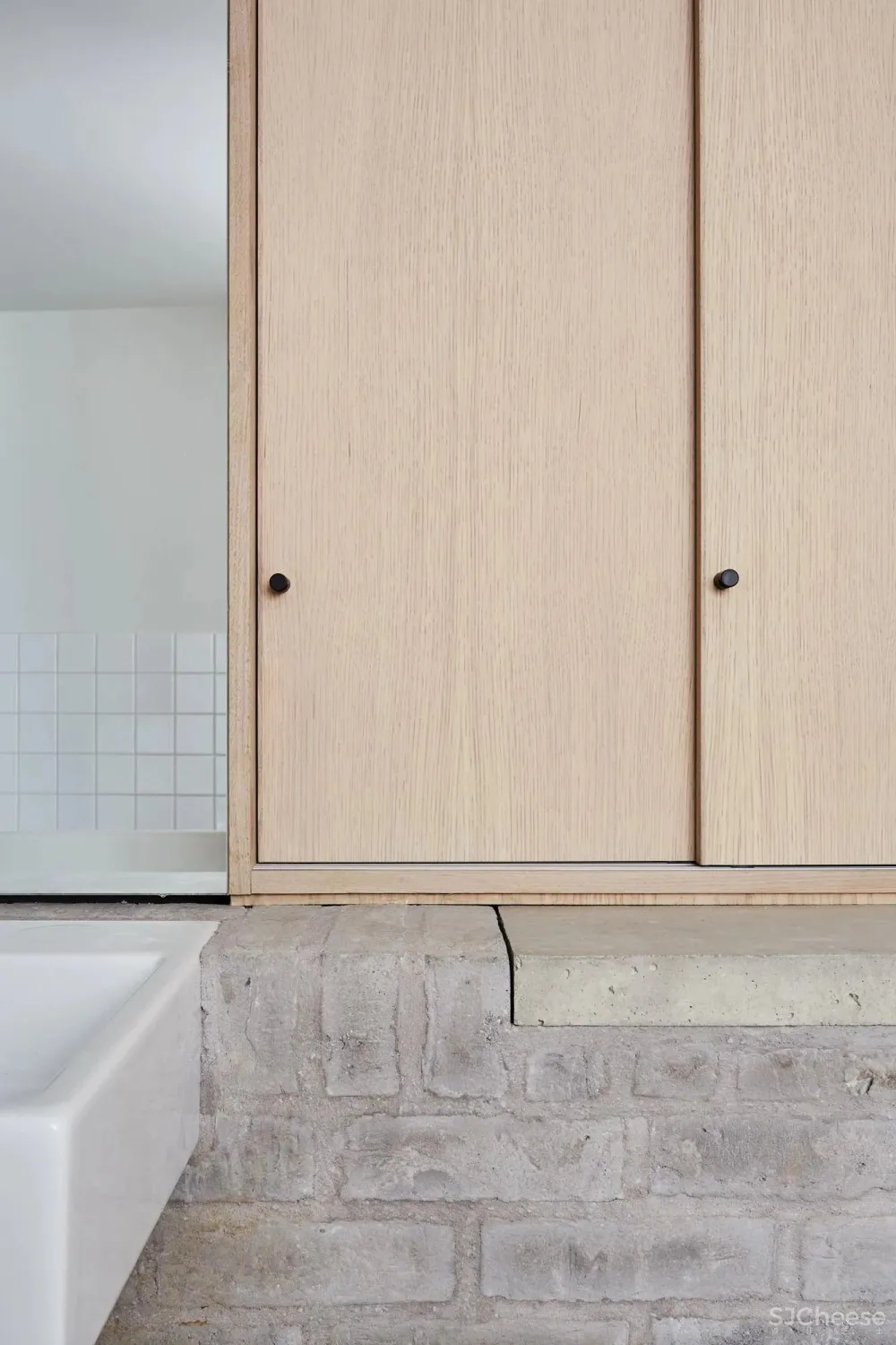 一个百年历史的磨坊，千年历史的遗址：这部电影捕捉了一个永恒的转变