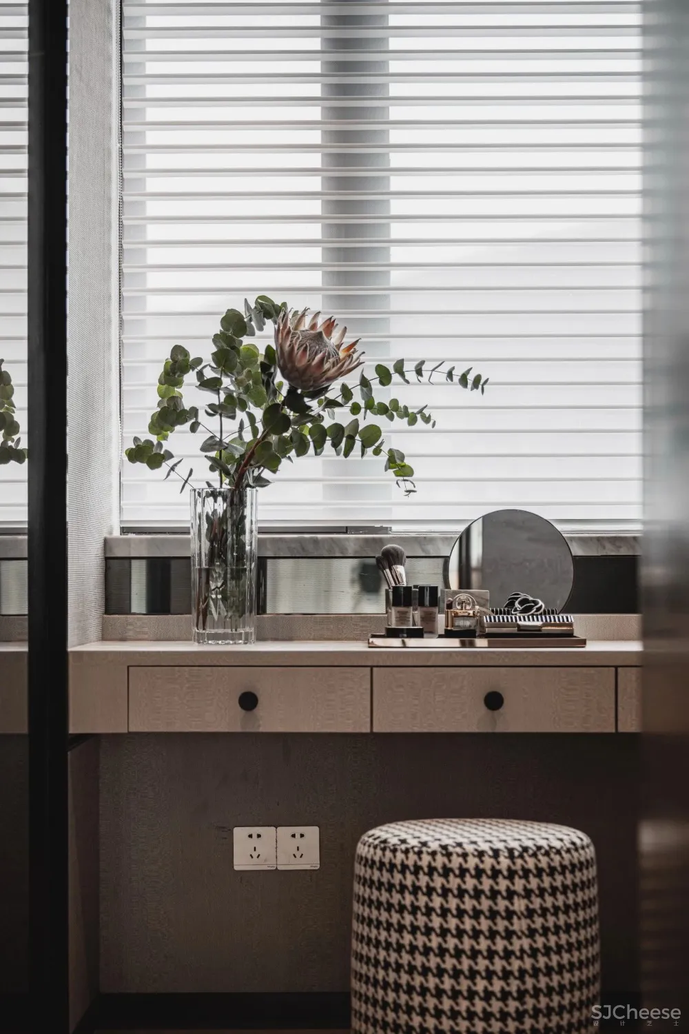 住宅丨现代 —— 都市繁杂后归于内心的对话