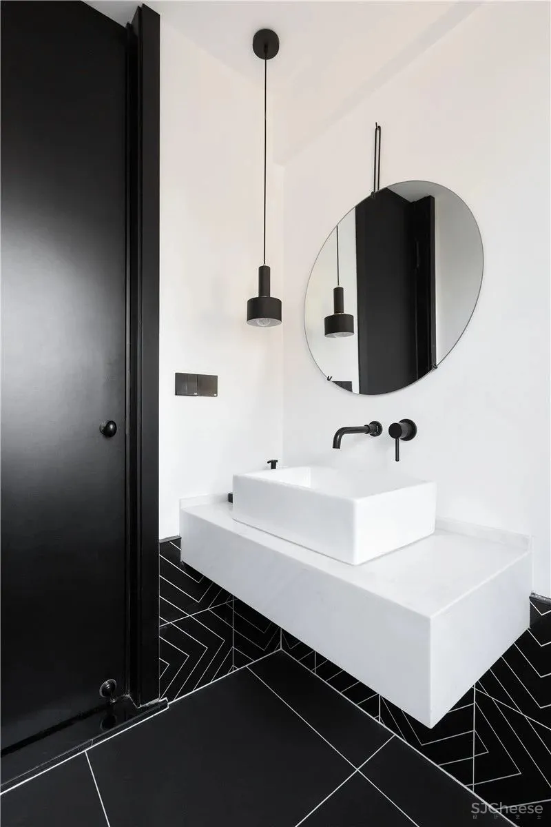 【缪茹空间设计】黑白是工作之余肉眼可及的闲适 R’s Yard!