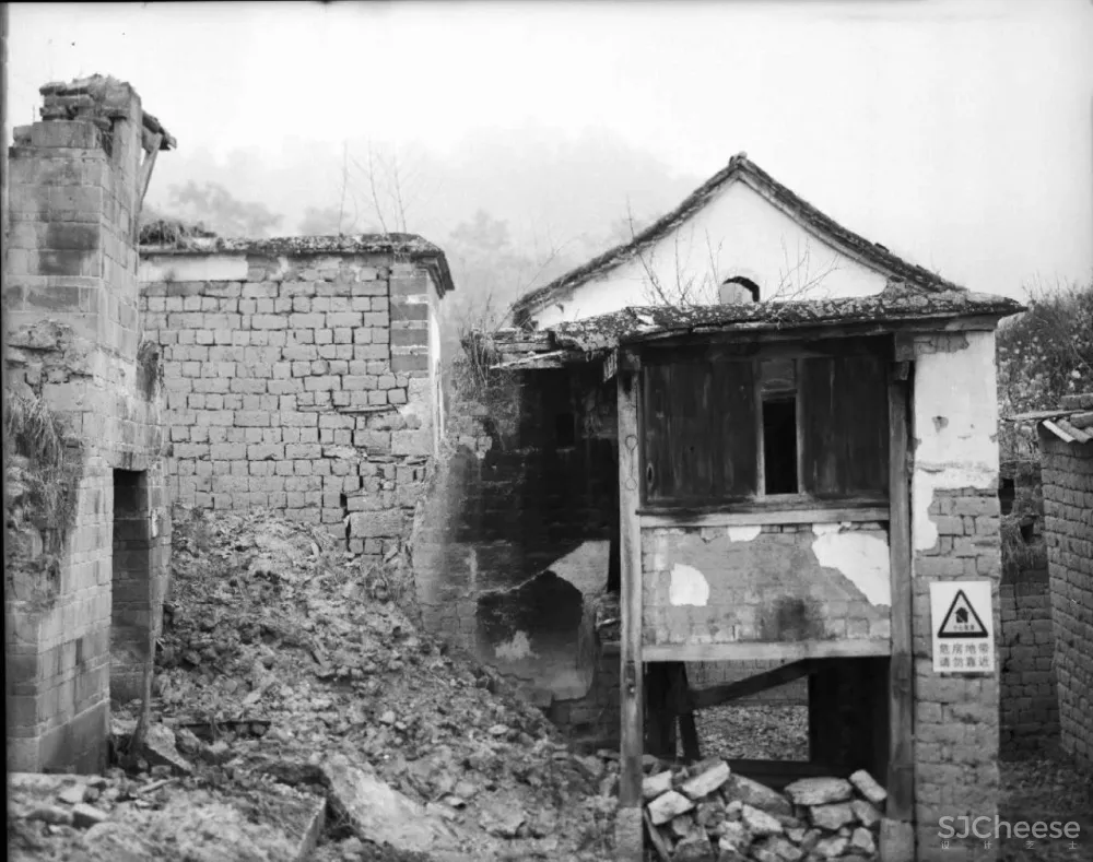 舒坦:在大理凤阳邑喝茶、洗片,他的“原生”乡建有何特别?