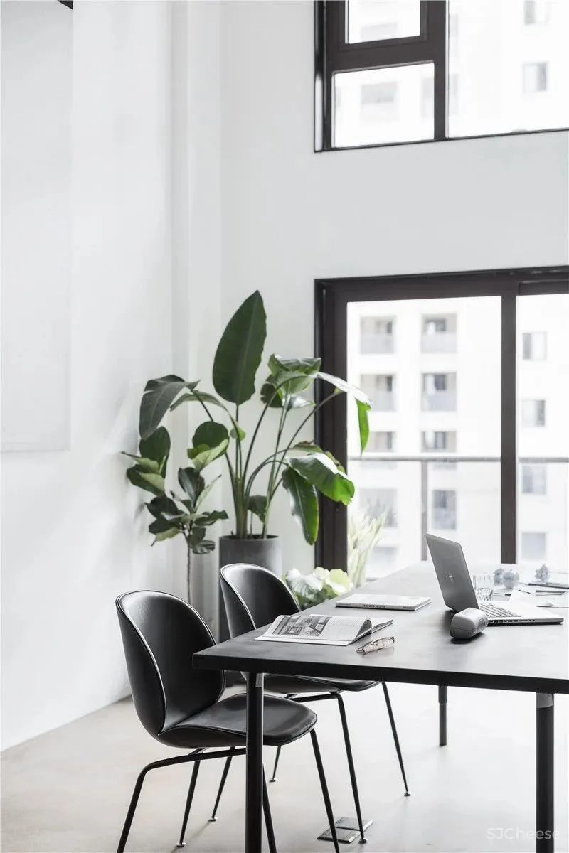 【缪茹空间设计】黑白是工作之余肉眼可及的闲适 R’s Yard!