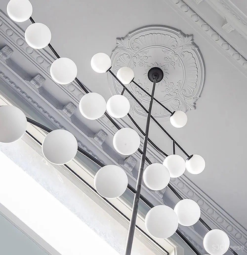 300m²红配绿的大胆设计,极尽“花俏”本事!网友直呼:美到不真实!