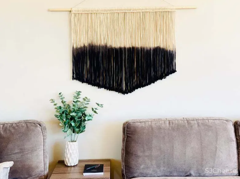 原木+高级黑,客厅电视墙这样设计太巧妙了