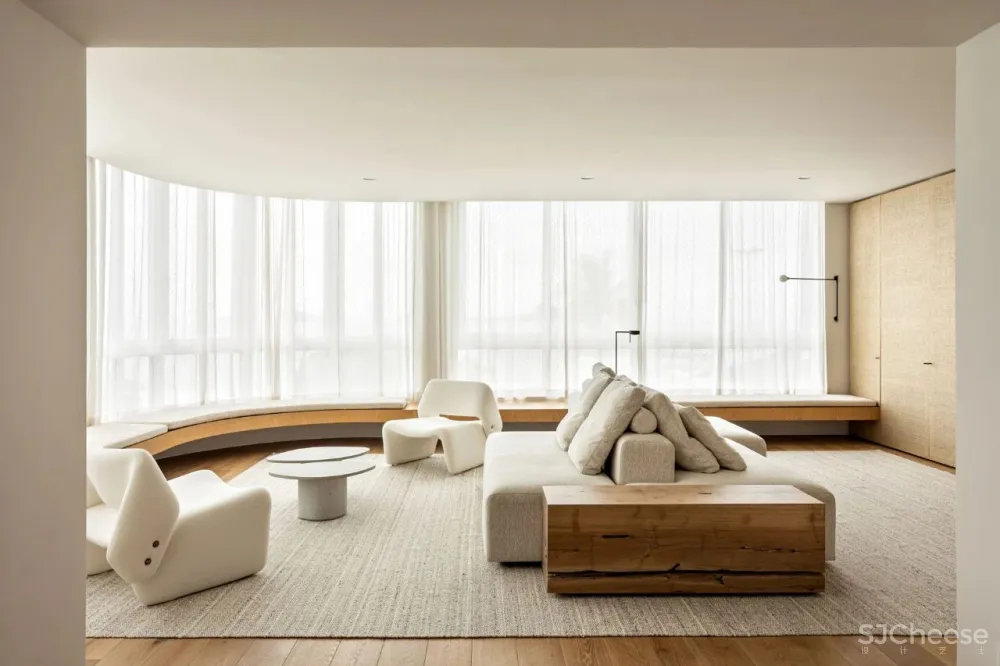 APARTAMENTO LEBLON IN RIO DE JANEIRO BY FELIPE HESS.