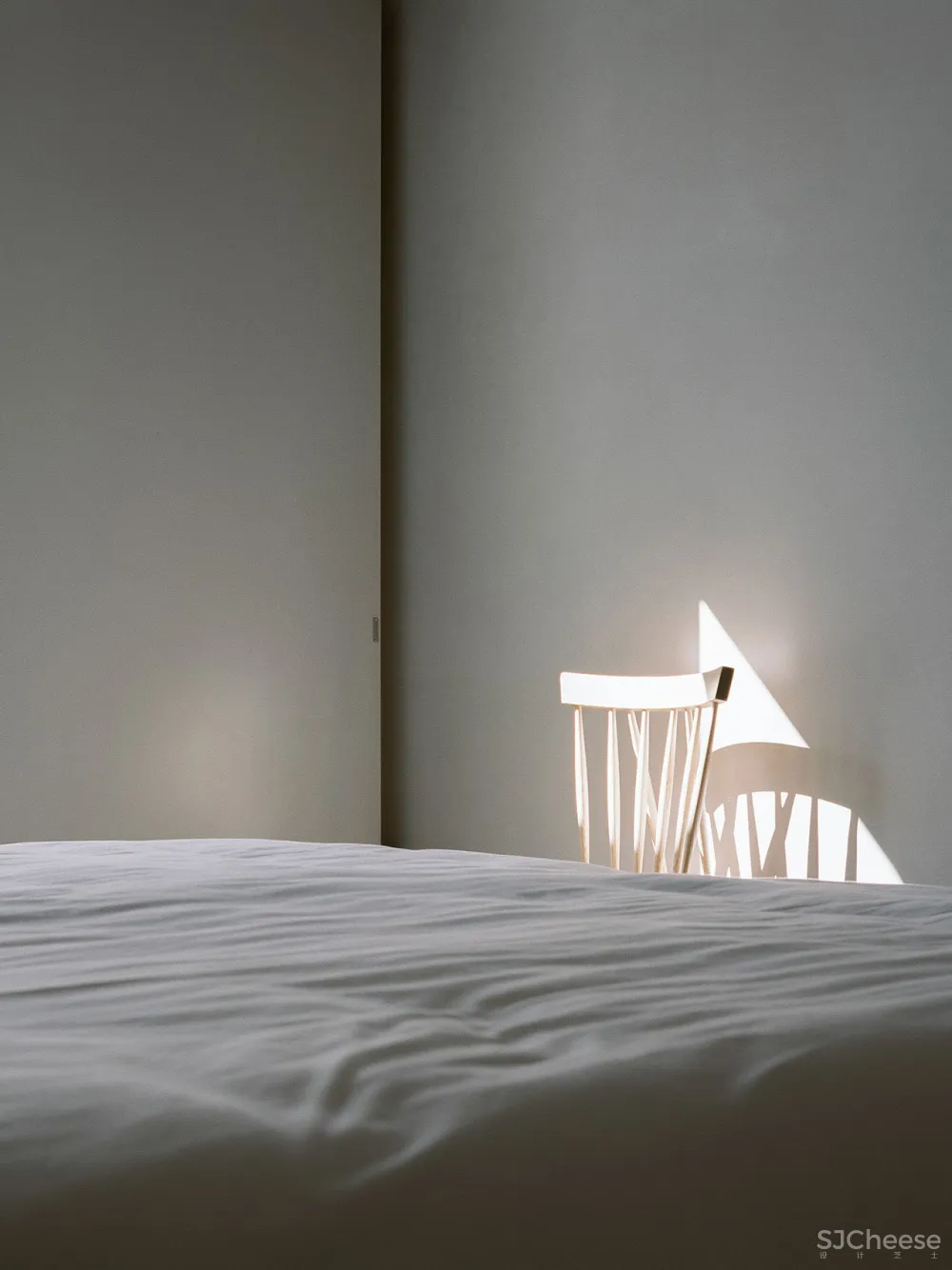 首发｜Aires Mateus 在葡萄牙乡村的泥土里藏了一所混凝土的房子