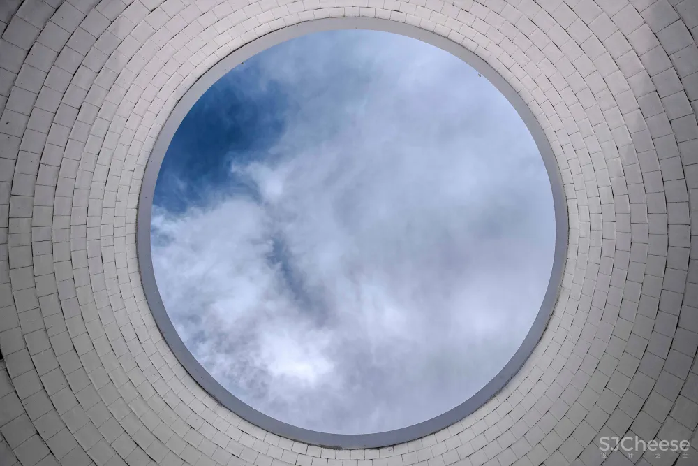 首发｜Aires Mateus 在葡萄牙乡村的泥土里藏了一所混凝土的房子