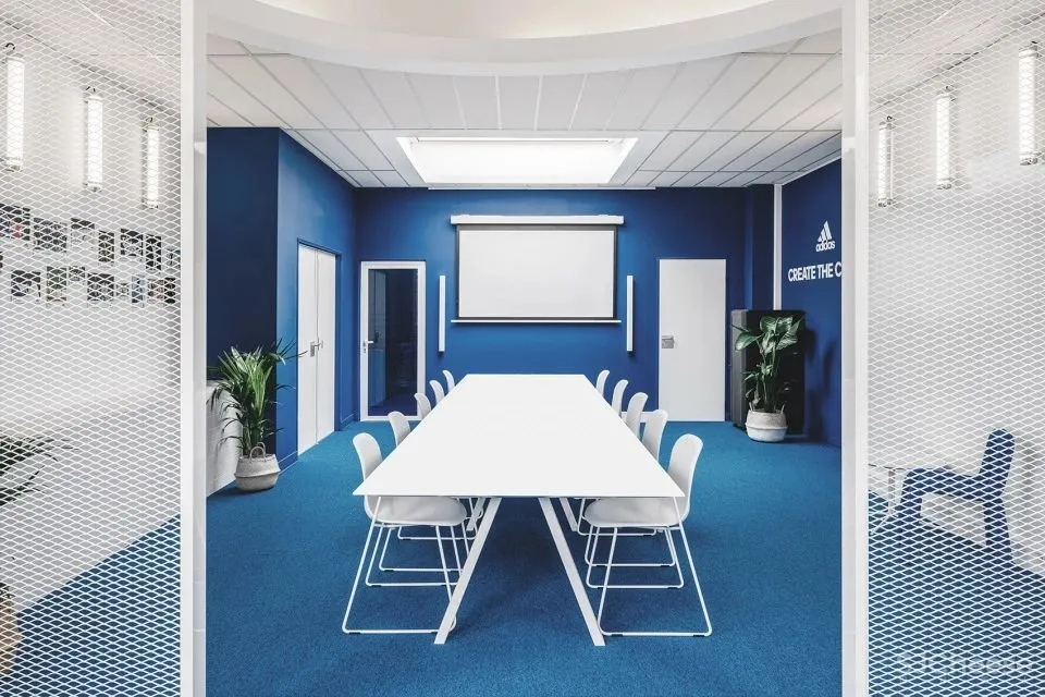 阿迪达斯X法国国家体育学院公共空间改造 Ubalt Architectes Ubi Bene