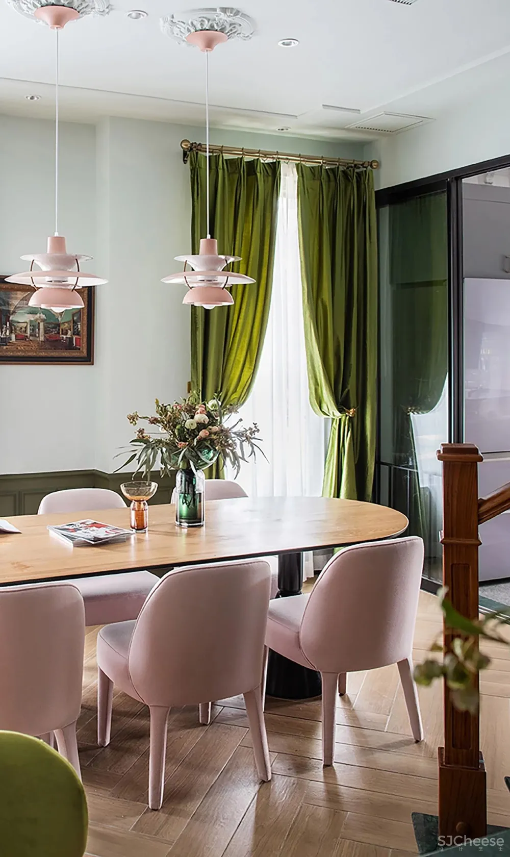 300m²红配绿的大胆设计,极尽“花俏”本事!网友直呼:美到不真实!