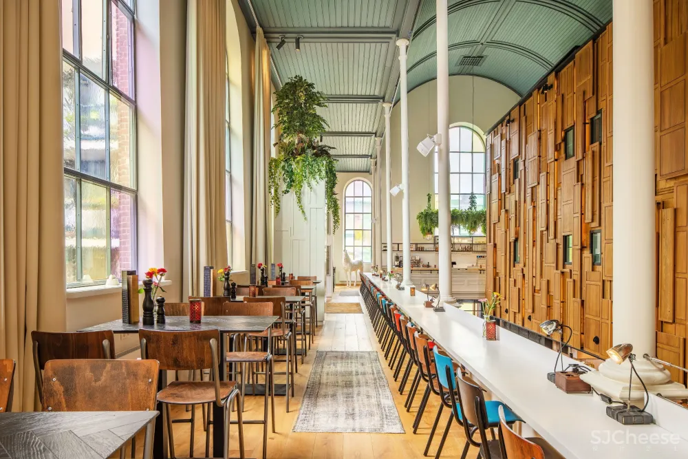 胶囊睡仓、空中客房...这家网红酒店彻底打破了旅馆的传统