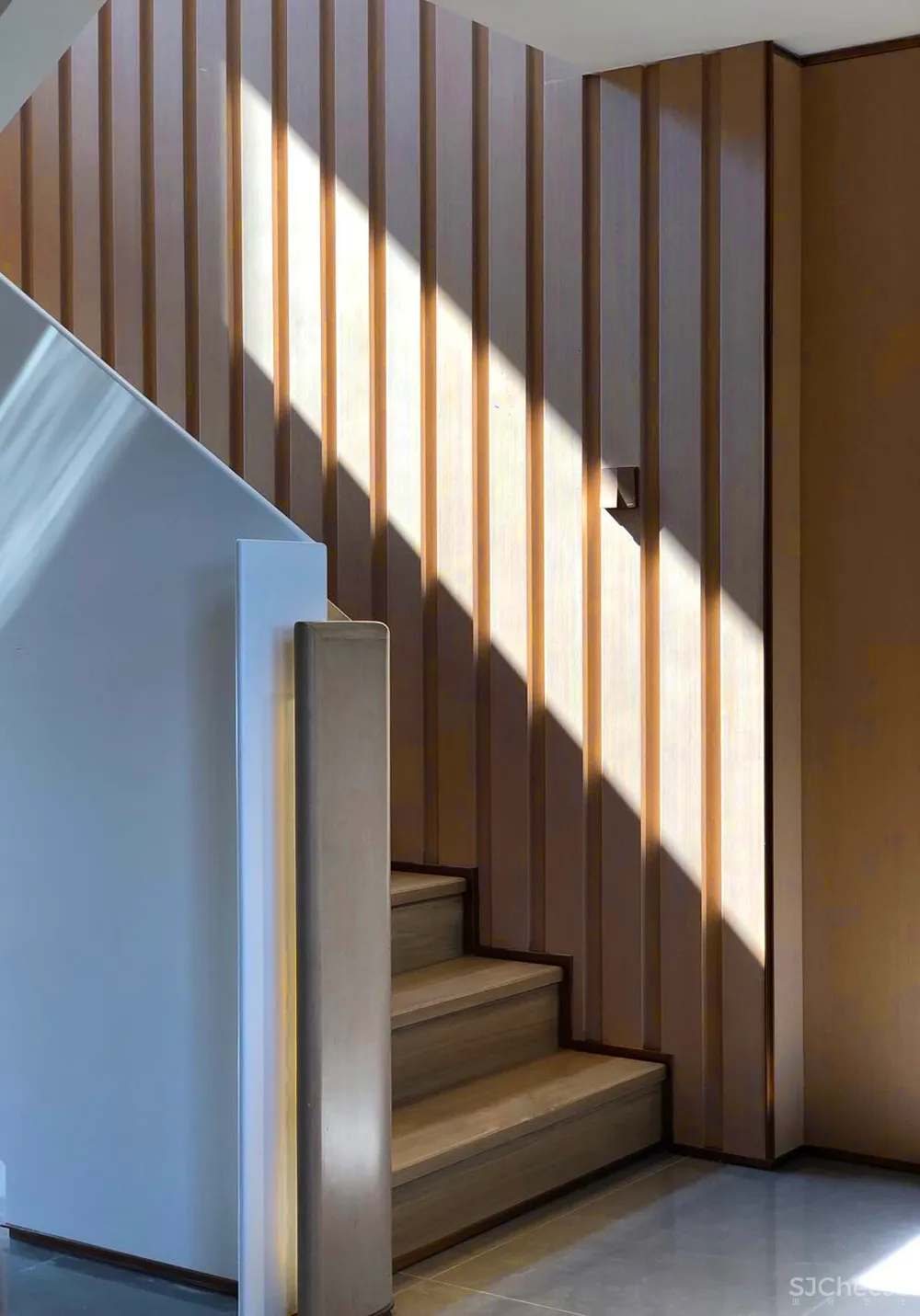 248m² 顶层复式，演绎温润质朴的生活美学