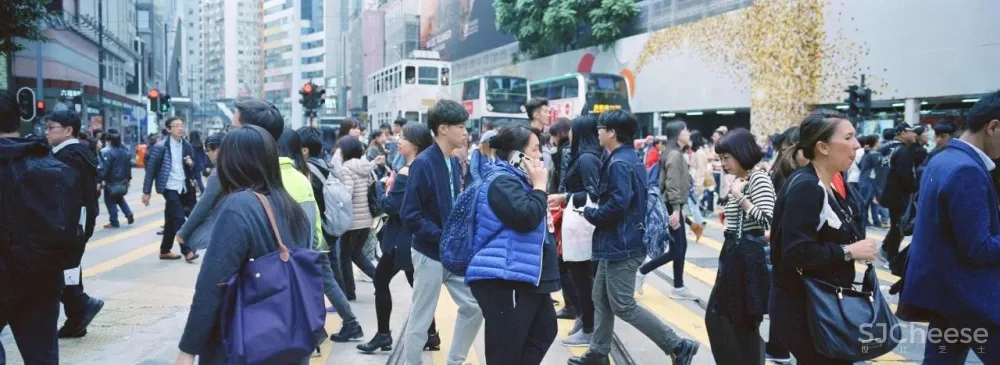 舒坦:在大理凤阳邑喝茶、洗片,他的“原生”乡建有何特别?