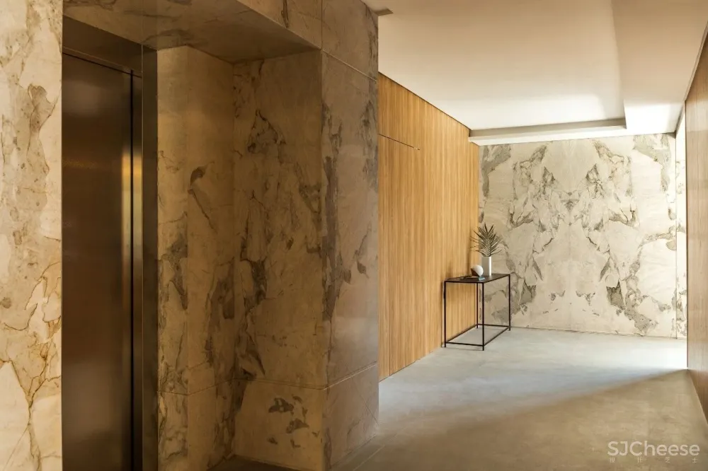 330m²顶奢复式的简约气质,低调而奢华