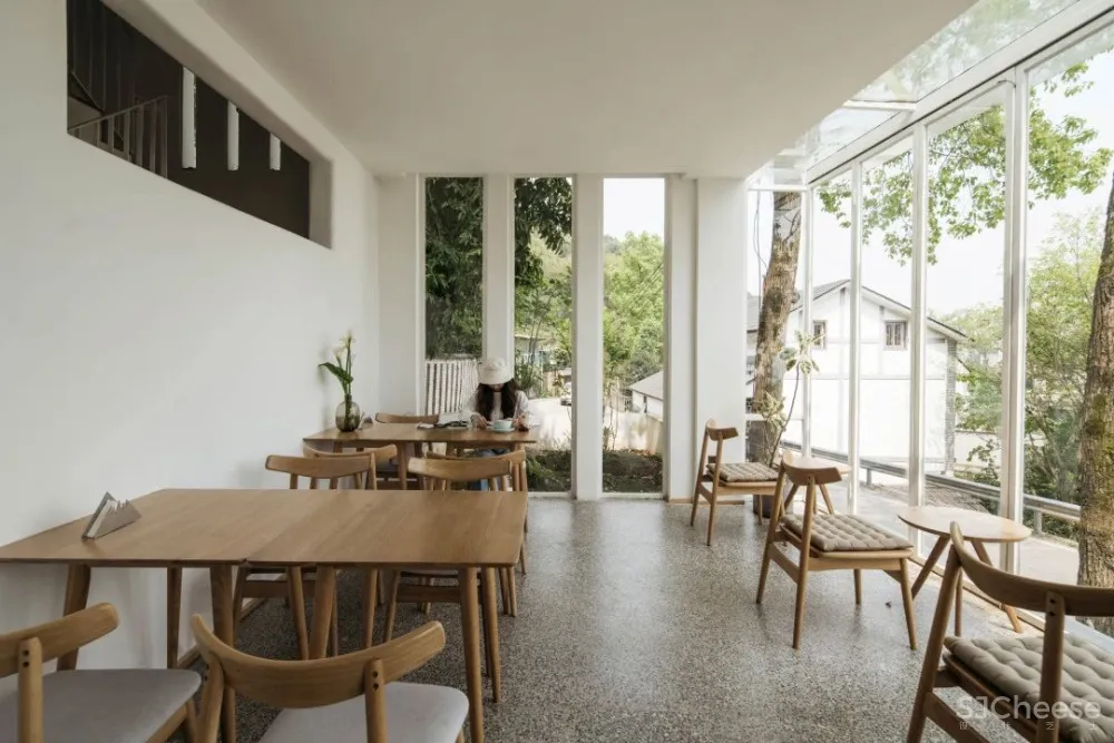 别止:重庆南山上的白房子,让人“重返18岁”