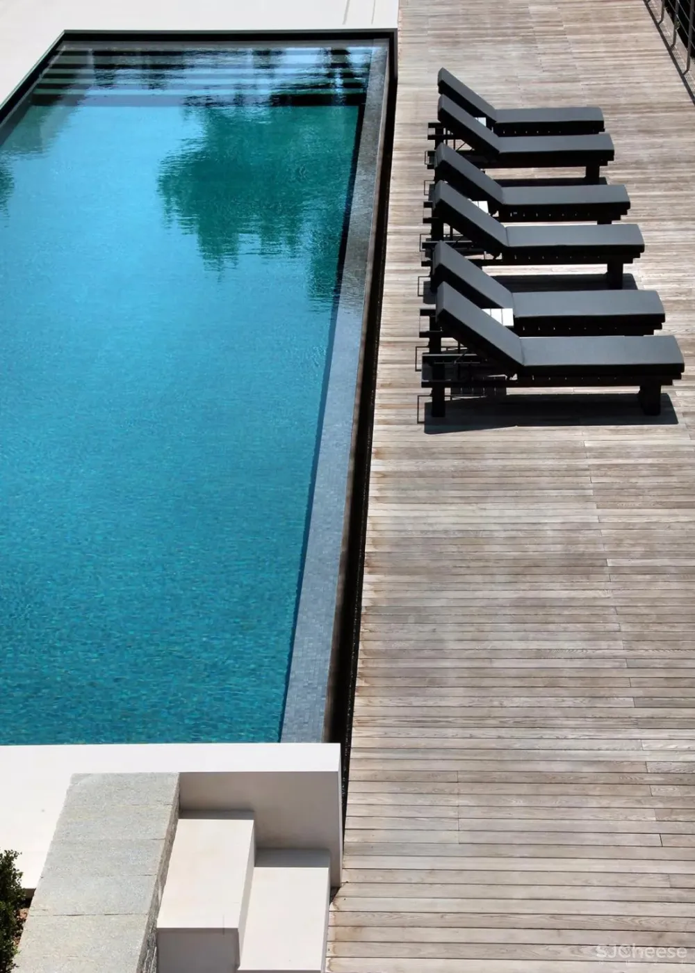 Caprini&Pellerin•海岛酒店将建筑几何完美融入自然环境!