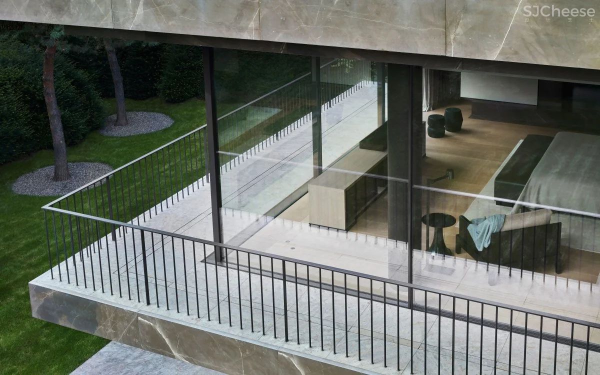 Christian Liaigre 专辑