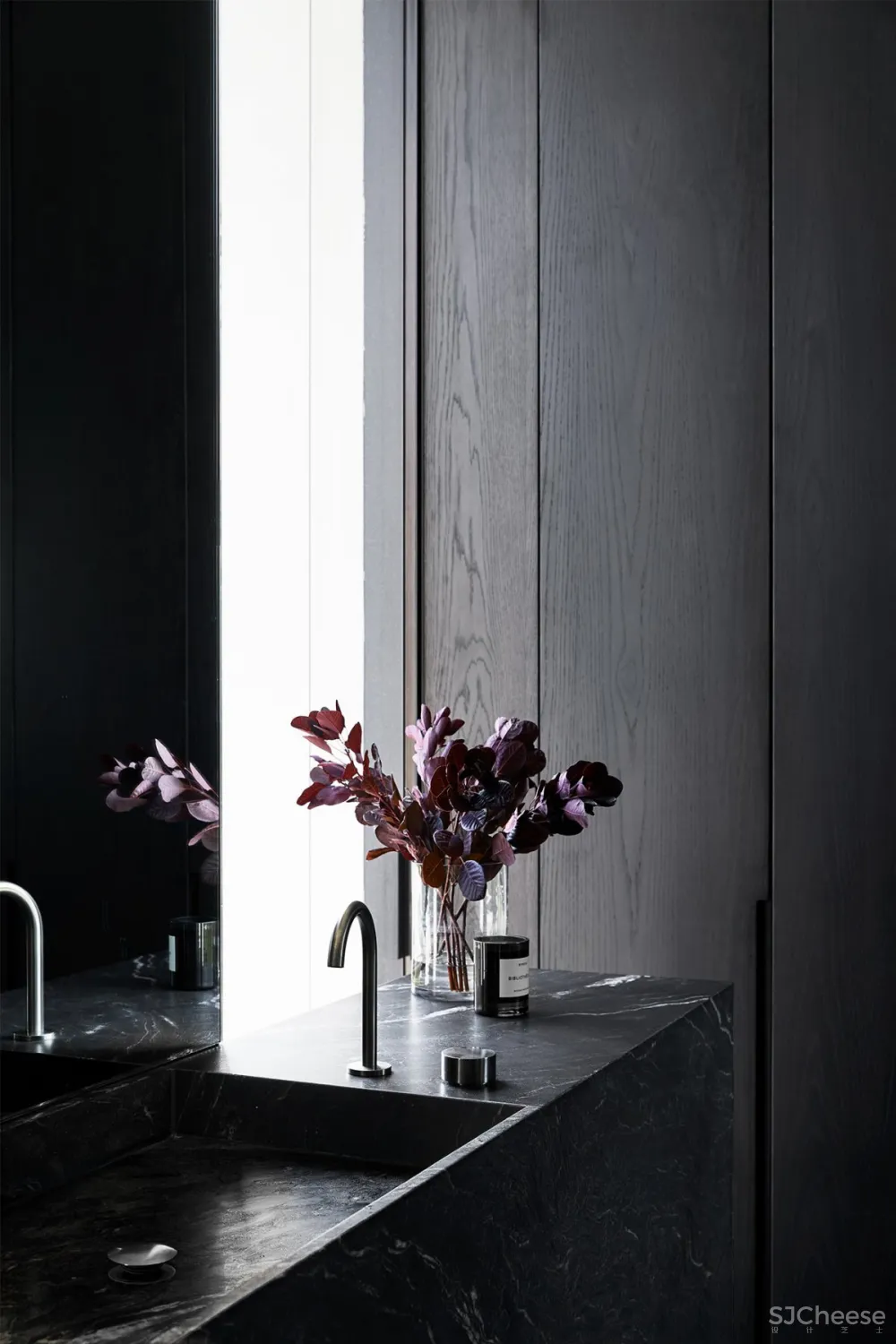 极简舒适住宅，给人一种宁静感！