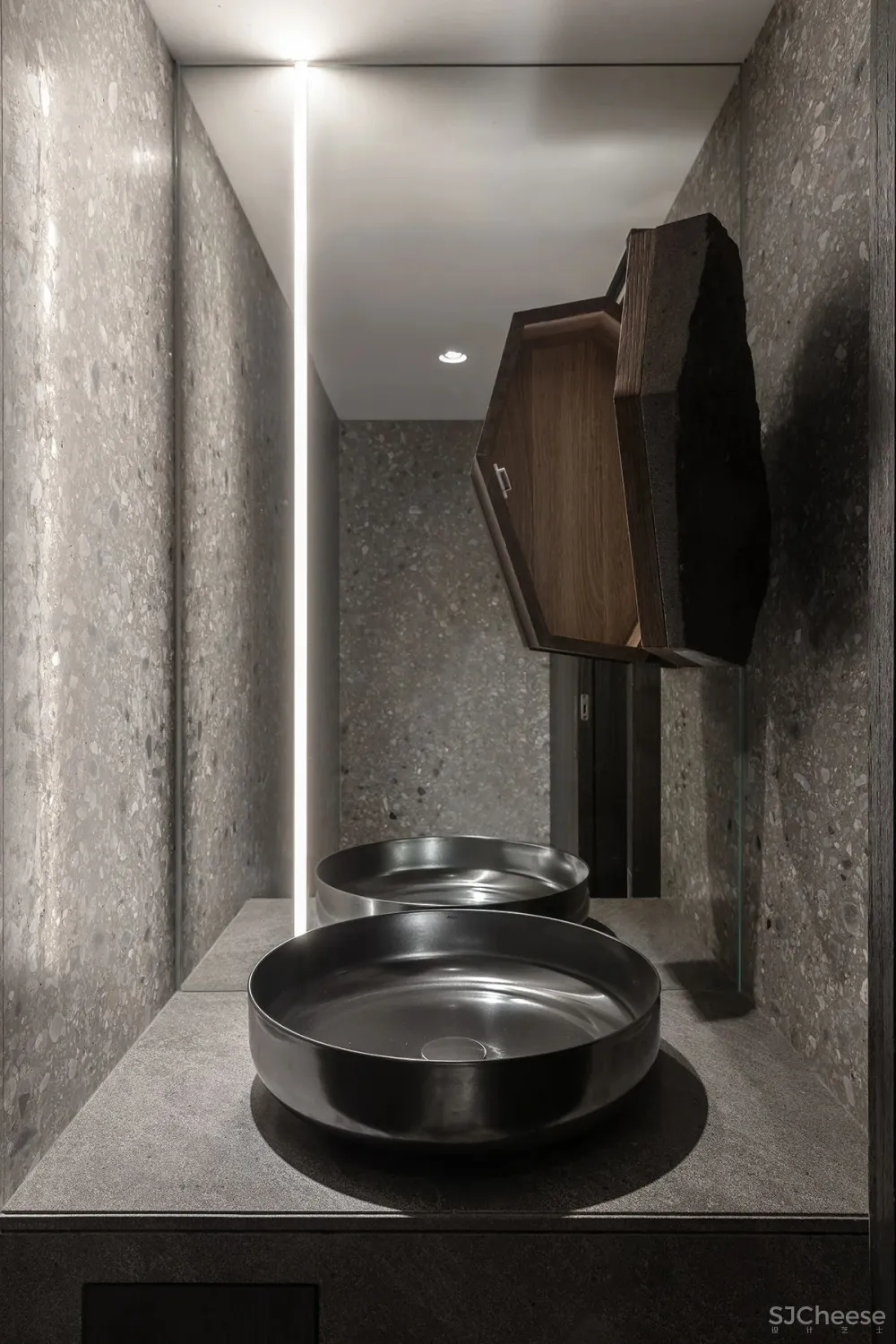 HODDI INTERIOR Memory