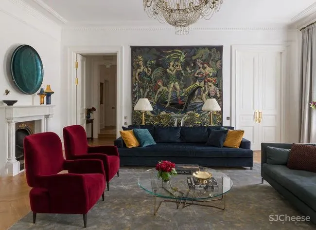 高级灰 红色，当代东方优雅美学的完美演绎