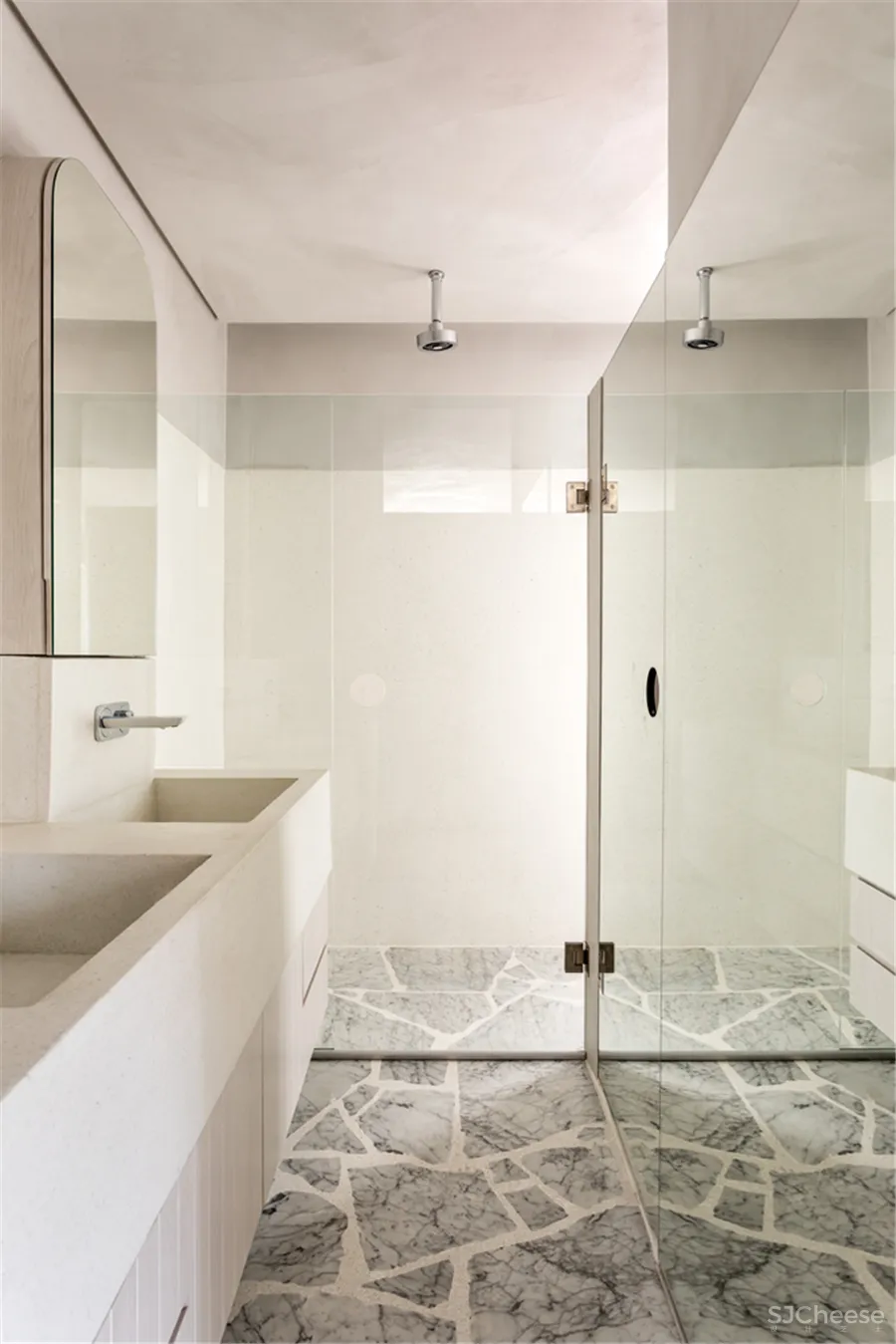 165㎡ 两室一厅, 阳台这样设计让客厅增大一倍