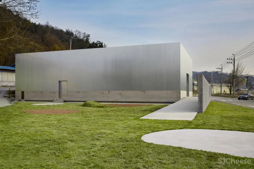 LEEDO SAU咖啡店,城市中‘抽离’空间 ATMOROUND