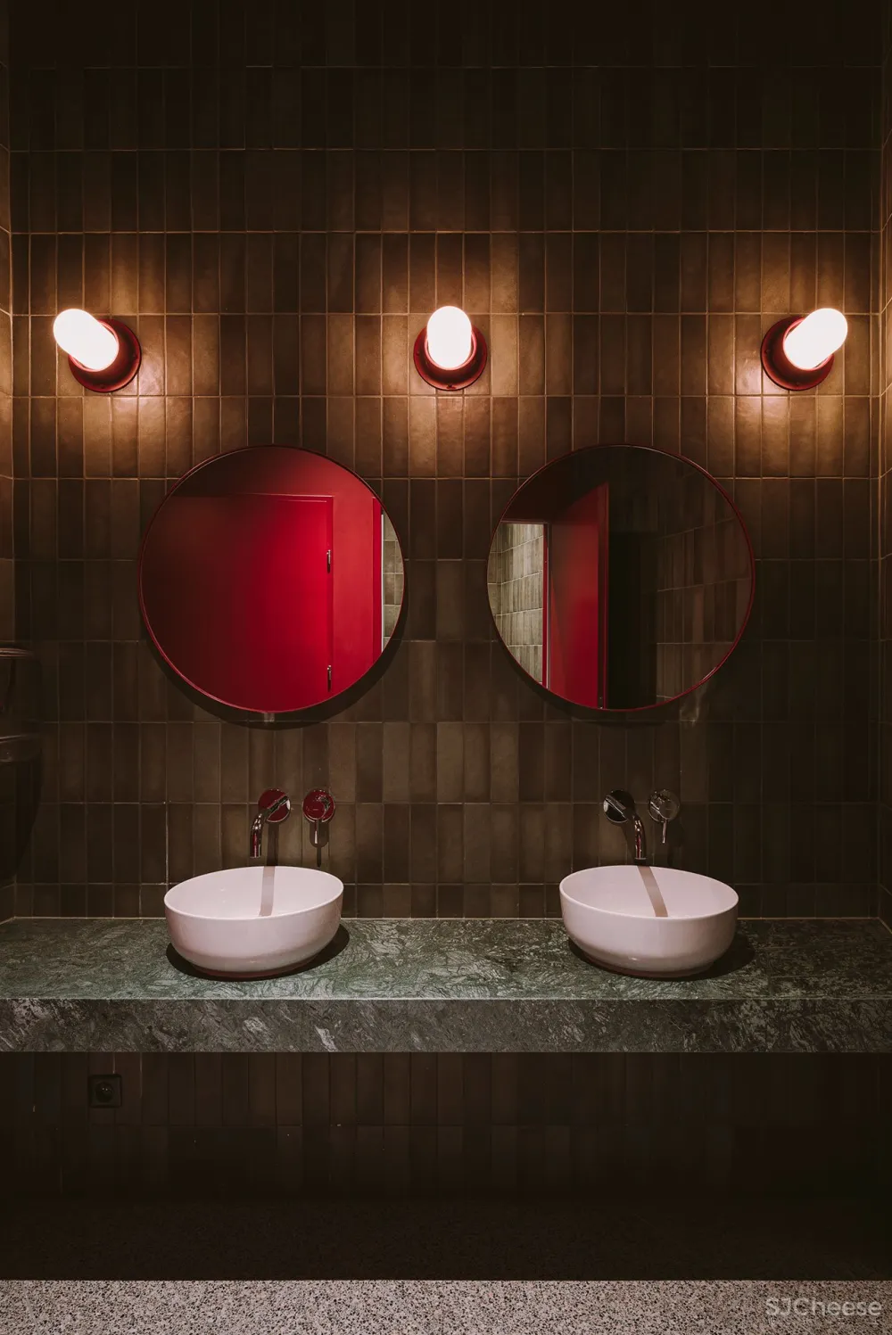 BUCK.STUDIO的MARTIM餐厅将葡萄牙的味道带到弗罗茨瓦夫