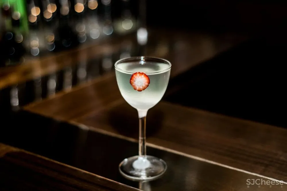 入口简陋到像WC,这个酒吧凭什么,连续两年成为“中国最佳酒吧”?